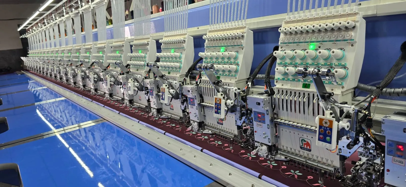Flat, dual sequence and cording machine