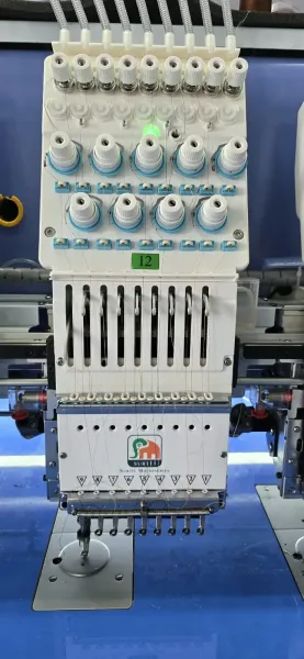 Single flat head, front view